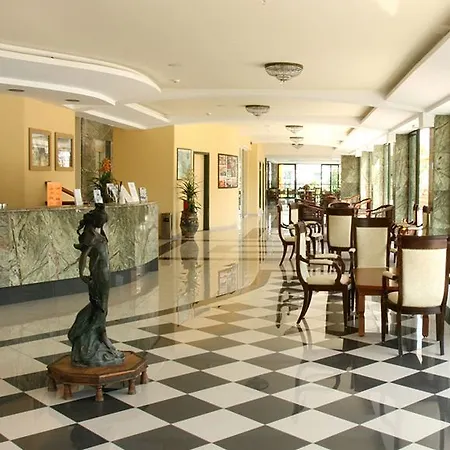 Hotell Eri Beach&village 4*